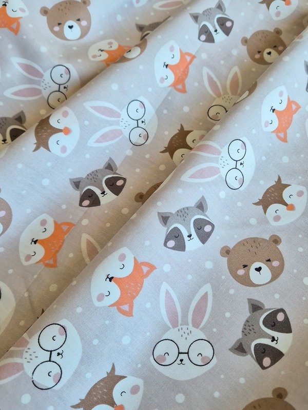 Tela Sarga Caras de Animales del Bosque Fondo Gris