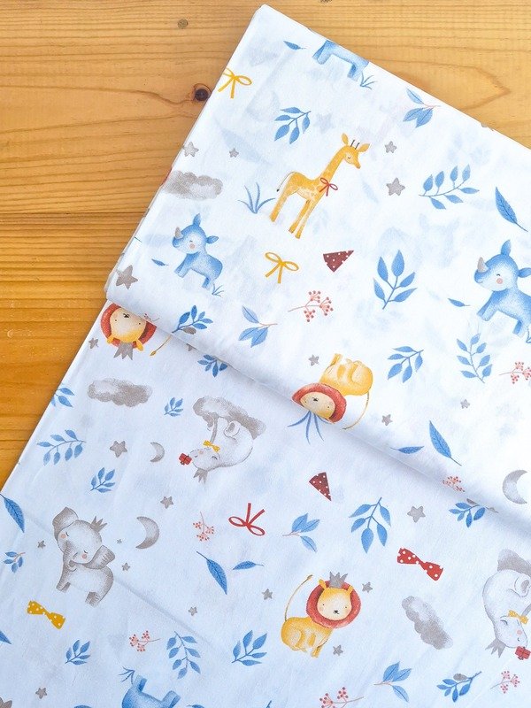 Tela Sarga Jirafas y Rinocerontes Bebés