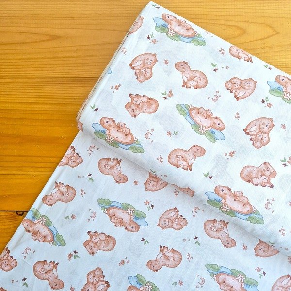 Tela Sarga Capibaras Tiernas Fondo Blanco