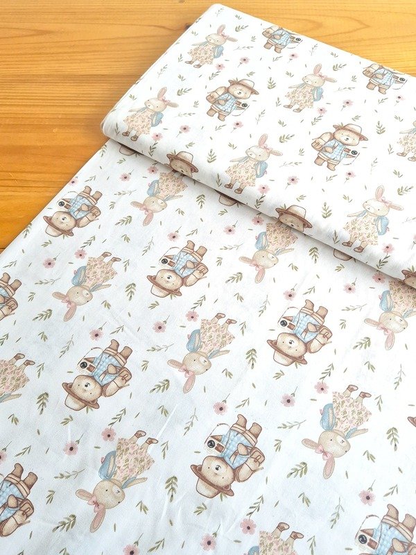 Tela Sarga Conejos y Osos Viajeros