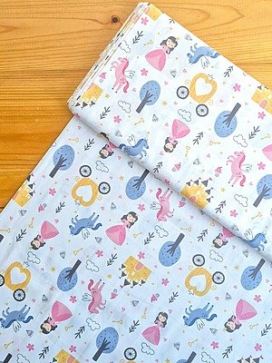 Tela Sarga Princesas, Unicornios y Castillos