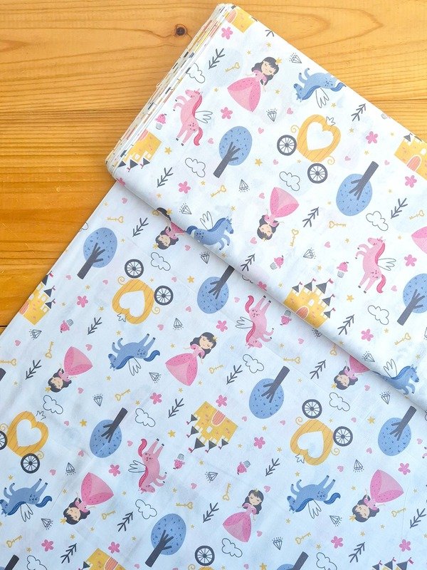 Tela Sarga Princesas, Unicornios y Castillos