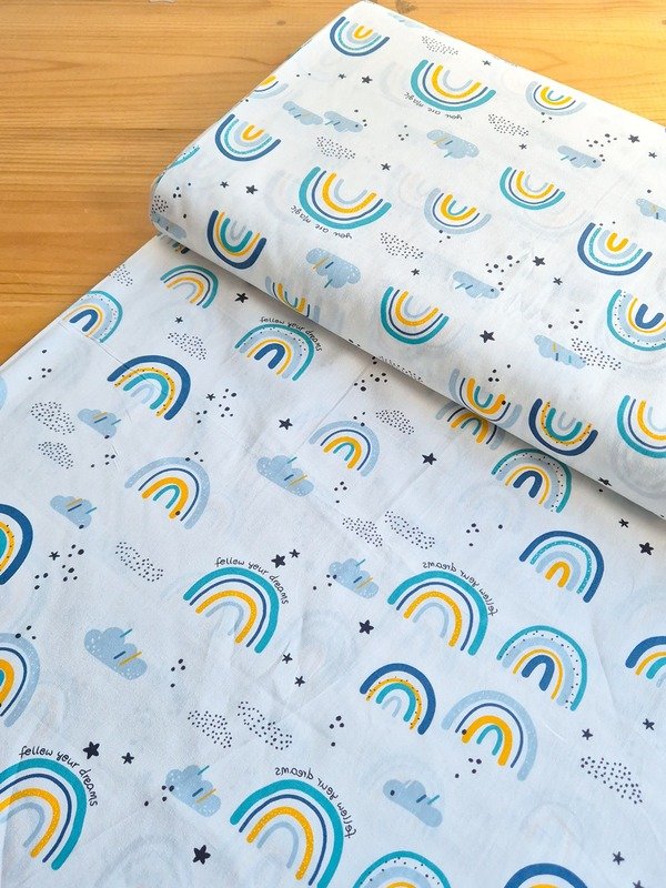 Tela Sarga Arcoíris y Nubes "Follow Your Dreams" Azul