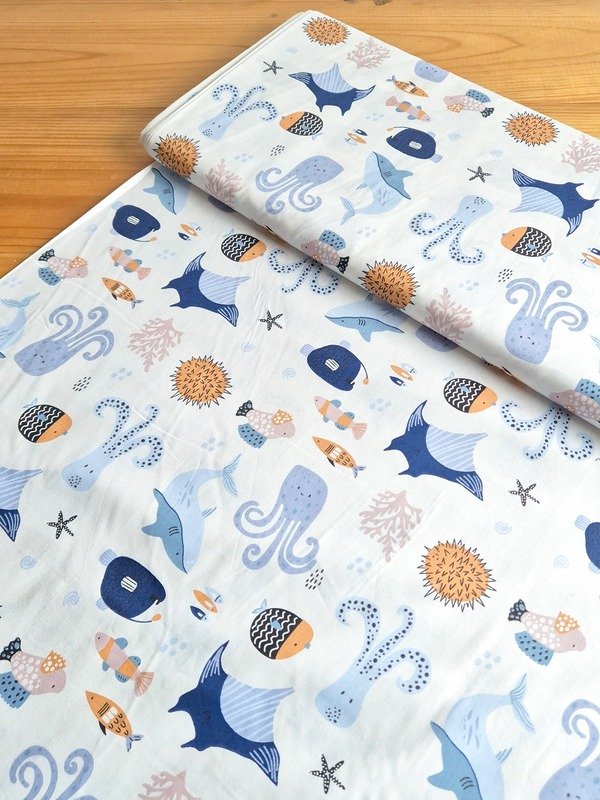 Tela Sarga Animales Marinos y Corales Fondo Blanco