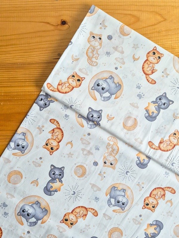 Tela Sarga Gatos Durmiendo en la Luna