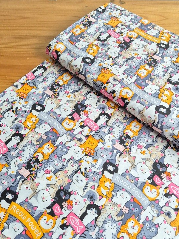 Tela Sarga Caras de Gatos de Colores