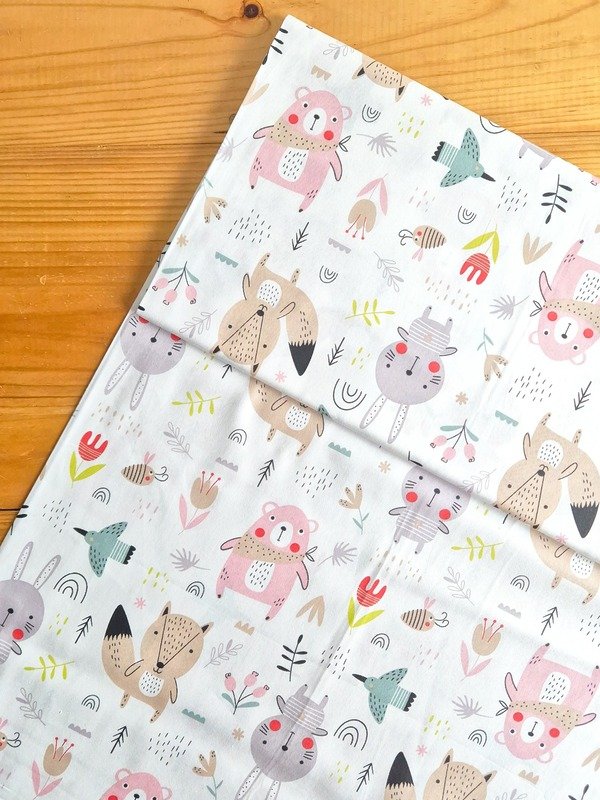 Tela Sarga Osos y Animales Pastel Tono Rosa