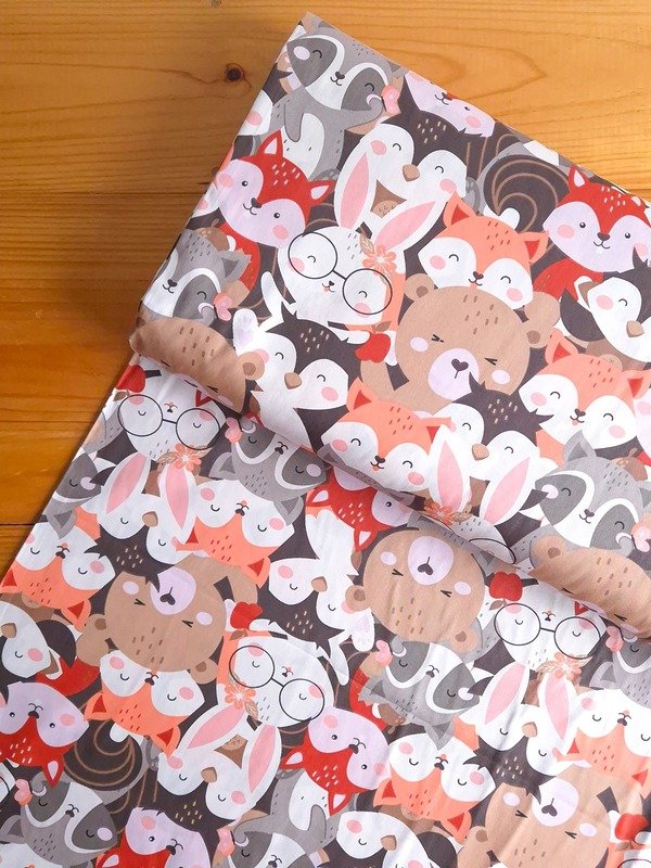 Tela Sarga Caras de Animales del Bosque con Gafas