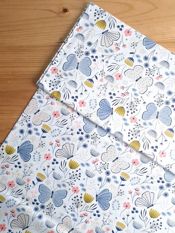 Tela Sarga Mariposas Azul y Amarillo Fondo Blanco