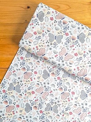 Tela Sarga Mariposas Pastel Fondo Blanco