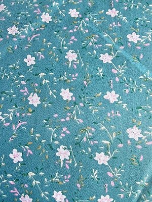 Tela Sarga Floral Blanco y Rosa Fondo Verde