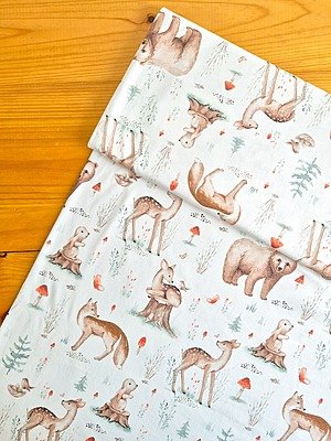 Tela interlock, tela de algodón suave con estampado de animales del bosque como osos, zorros, pajaritos y conejos para confección y manualidades en Chile