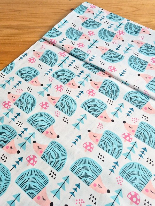 Tela Sarga Erizo con Setas y Pinos