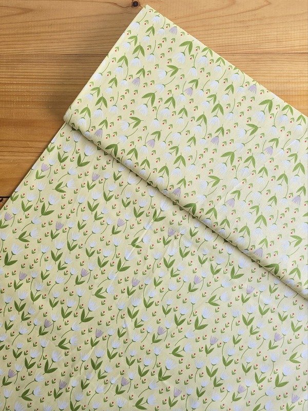 Tela Sarga Tulipanes Fondo Amarillo