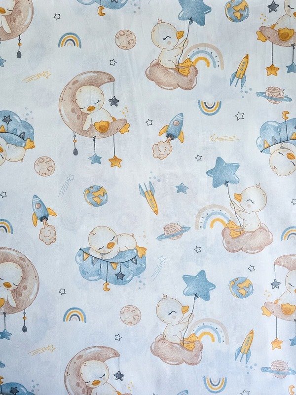 Tela Sarga Patitos y Estrellas