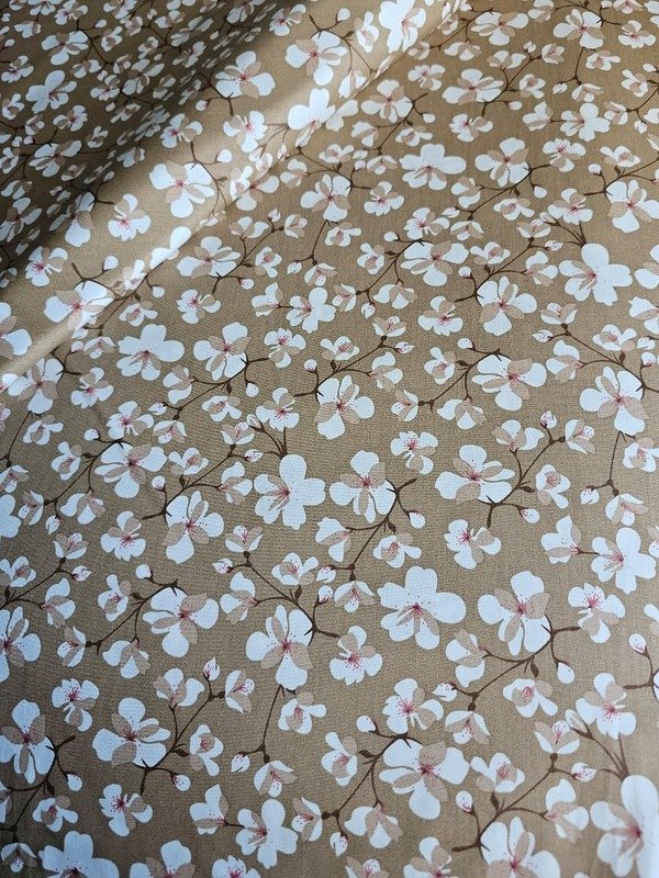 Tela Sarga Ramas y Flores