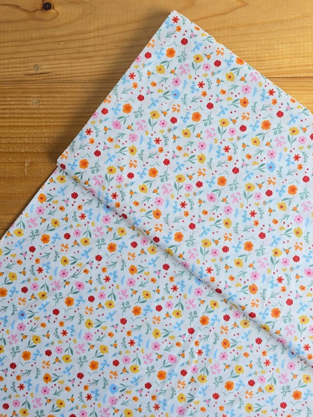 Ya estamos actualizado las fotos de los nuevos diseños en la web, esperamos tenerlas listas está semana.

El catálogo se está demorando un poco 🫢...

Encuentra estos diseños en nuestra página web:

www.telasaguamarina.cl

#Telas #patchwork #Chile #pymes